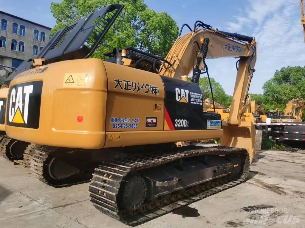 CAT 320d2 Excavatoare pe șenile
