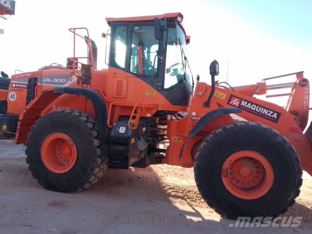 Doosan DL 300-5 Incarcator pe pneuri