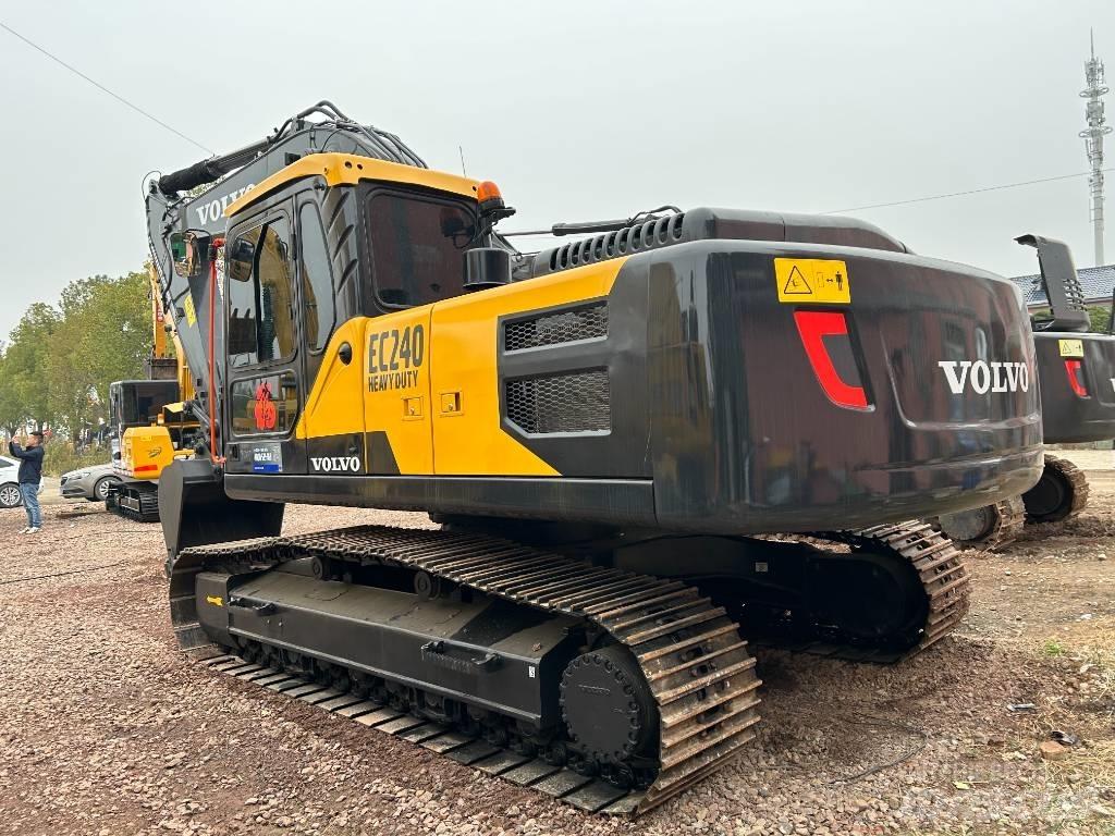 Volvo EC 240 Excavatoare pe șenile
