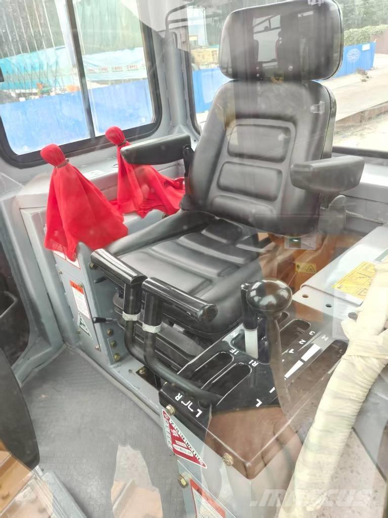 CAT D6G Buldozere pe senile