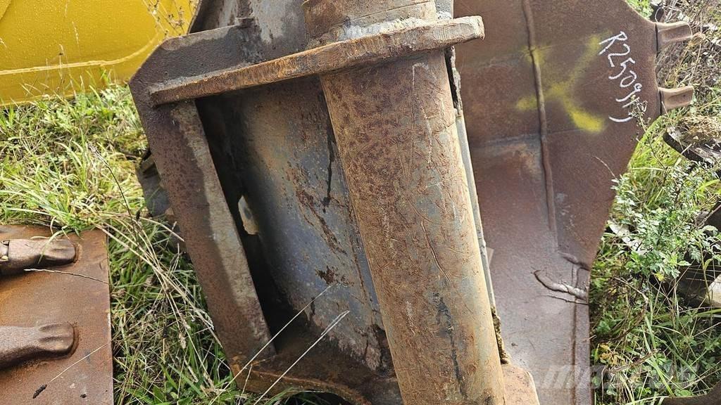  inconnu Axe Pistoane