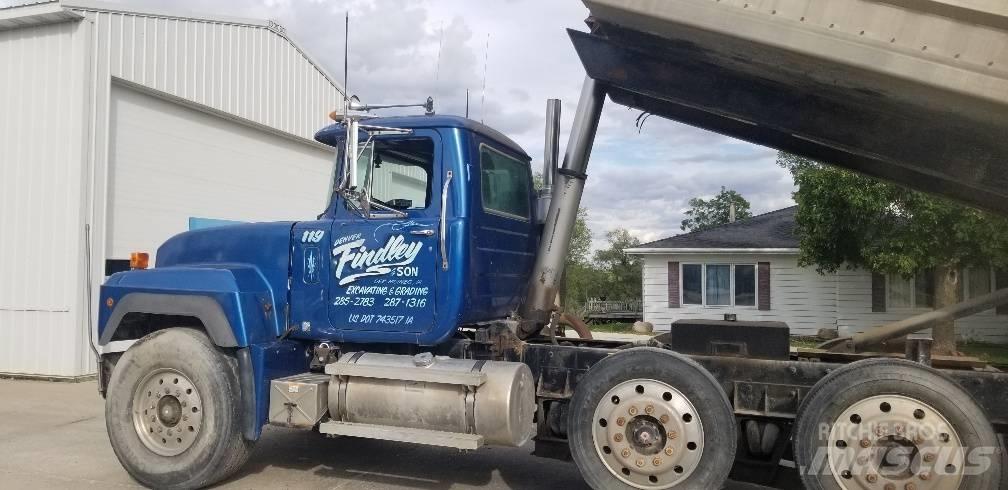 Mack RD 688 S Autobasculanta