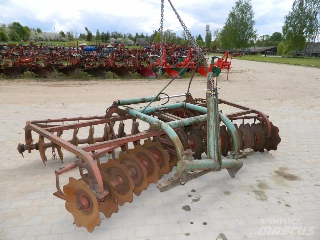 Kverneland 300 Grape cu disc