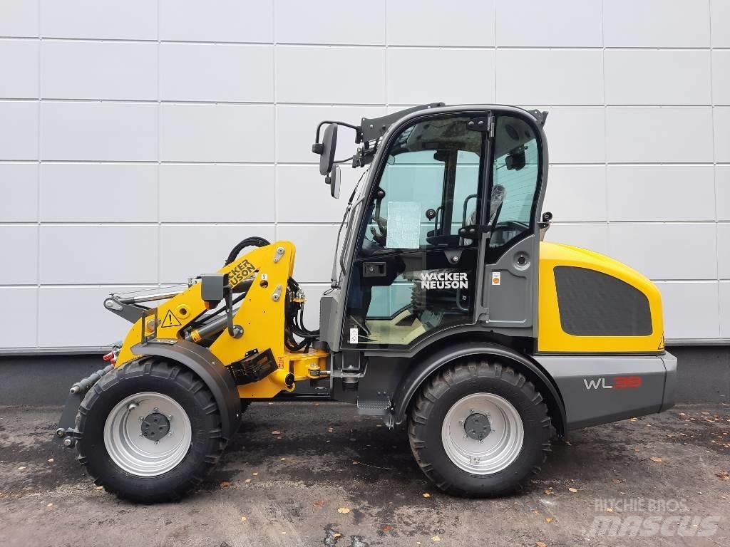 Wacker Neuson WL 38 Incarcator pe pneuri
