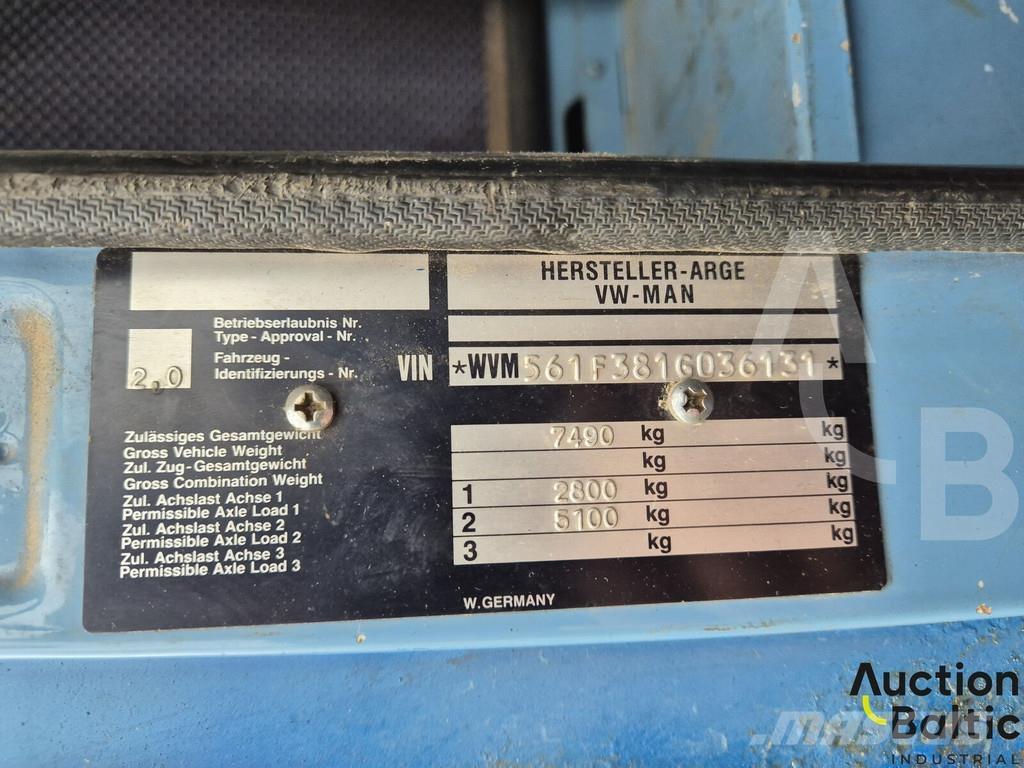 MAN 8.136 Camioane platforma/prelata