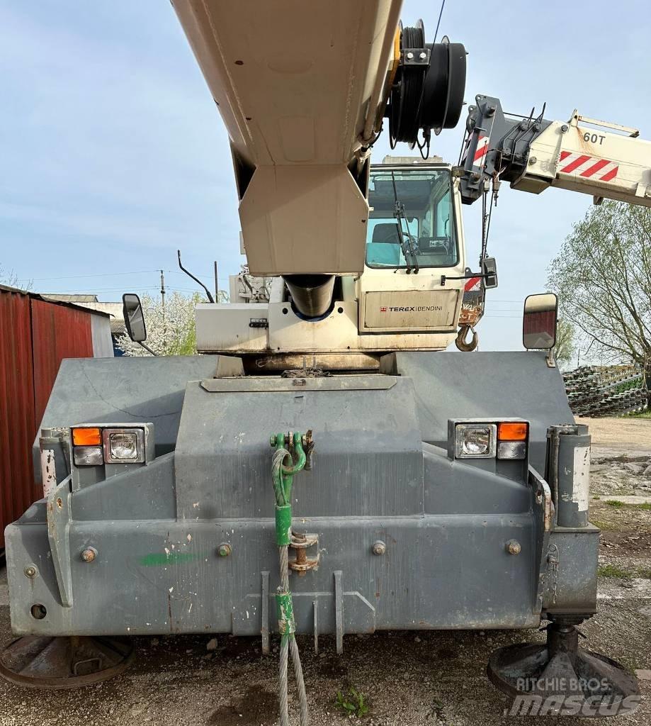 Terex A 600 Macara teren accidentat