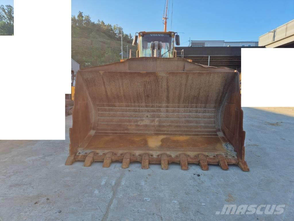 Volvo L 180 E Incarcator pe pneuri