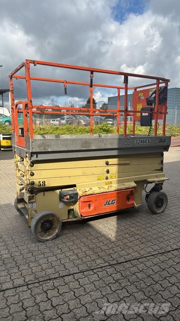 JLG 3246 ES Platforme foarfeca
