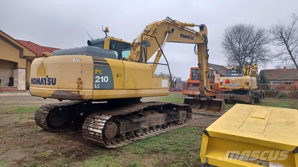 Komatsu PC 210 Excavatoare pe șenile
