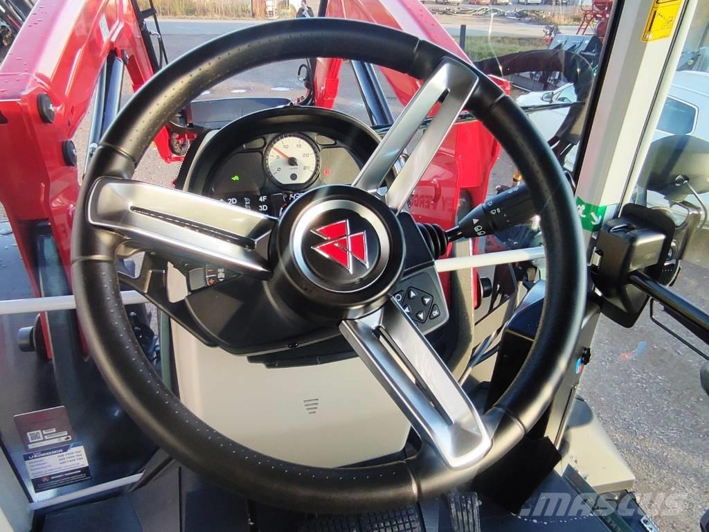 Massey Ferguson 5 S Tractoare