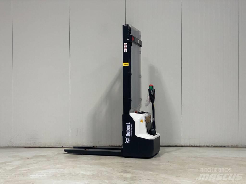 Bobcat LSM12N-7 Transpaleta manuala