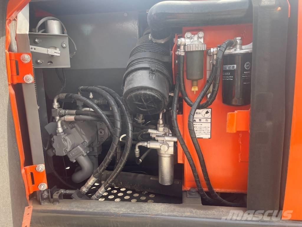 Hitachi ZX 70 Excavatoare 7t - 12t