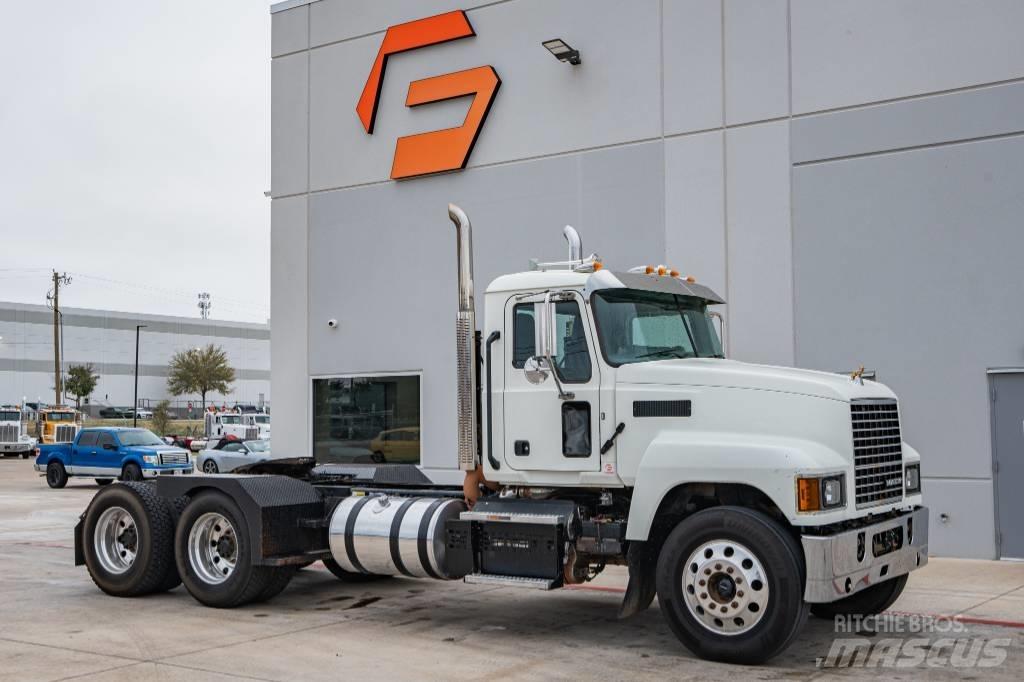 Mack Pinnacle Autotractoare