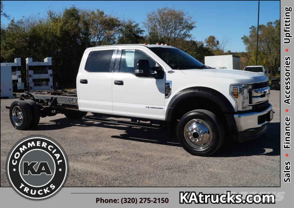 Ford F 550 XLT SD Camion cabina sasiu