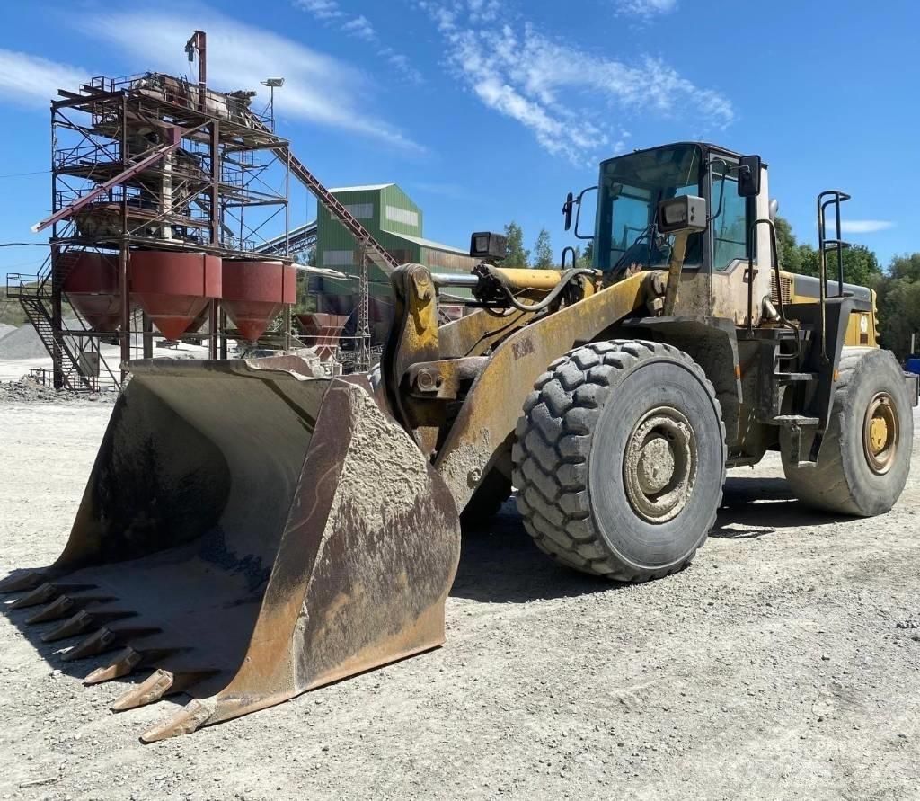 Komatsu WA 470-3 Incarcator pe pneuri
