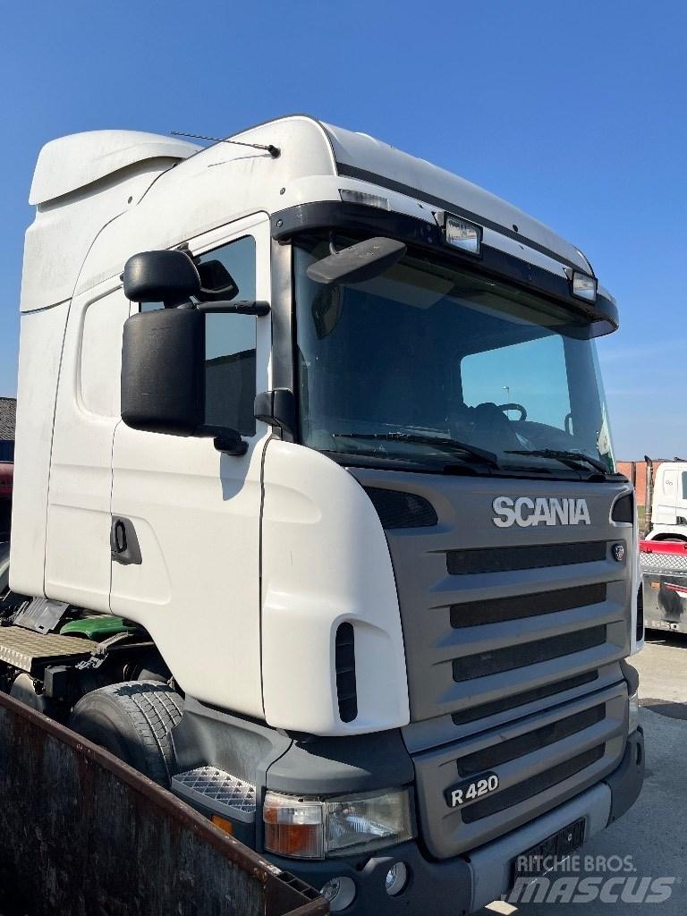 Scania CR19 Cabine si interior