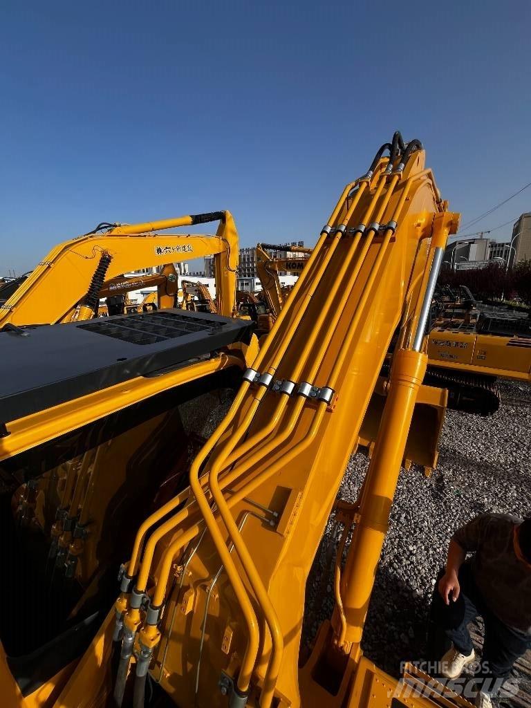 Komatsu PC450-8 Excavatoare pe șenile
