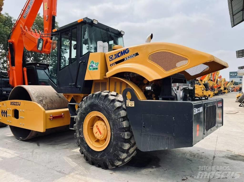 XCMG XS 223 J Compactoare monocilindrice