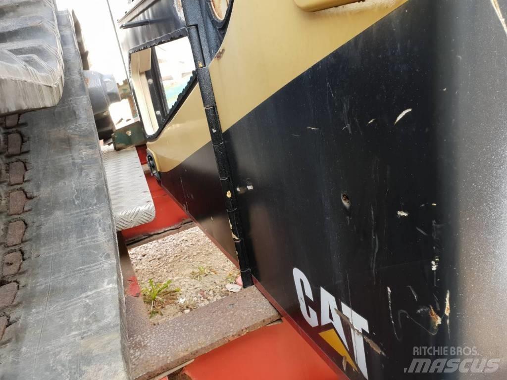 CAT 320B ali 320 Cabine si interior