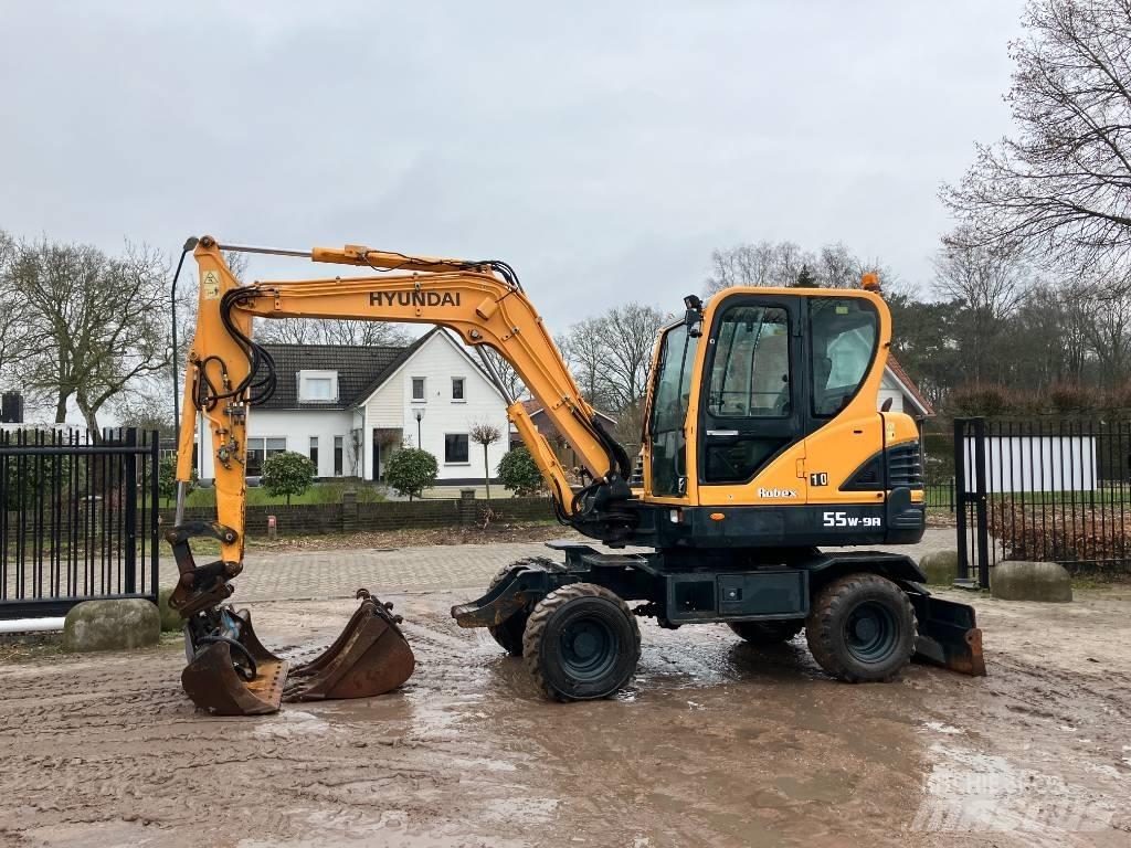 Hyundai 55W-9A Excavatoare cu roti