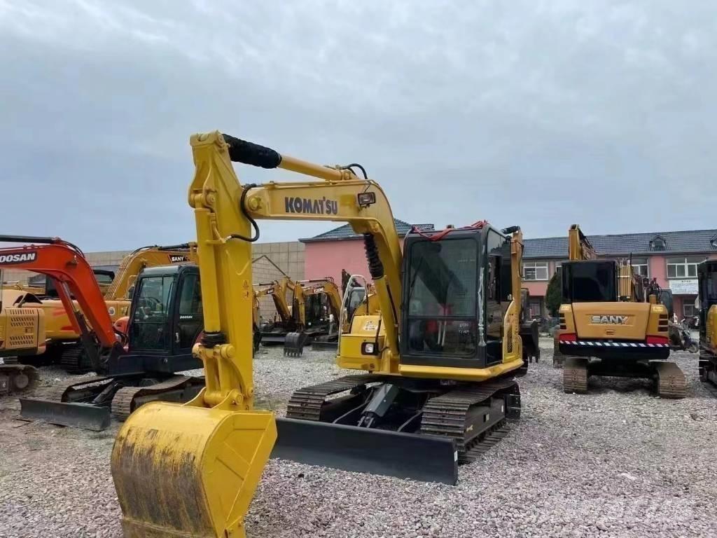 Komatsu PC 70 Excavatoare 7t - 12t