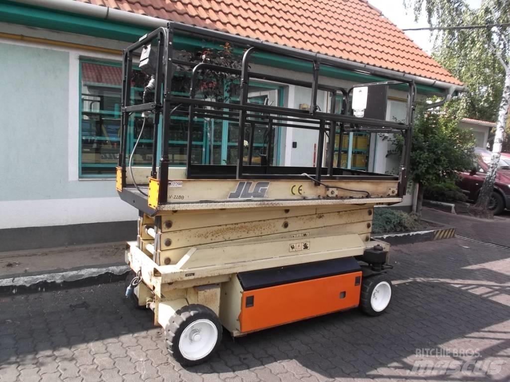 JLG 2646E      V-2288 Ascensoare verticale catarg