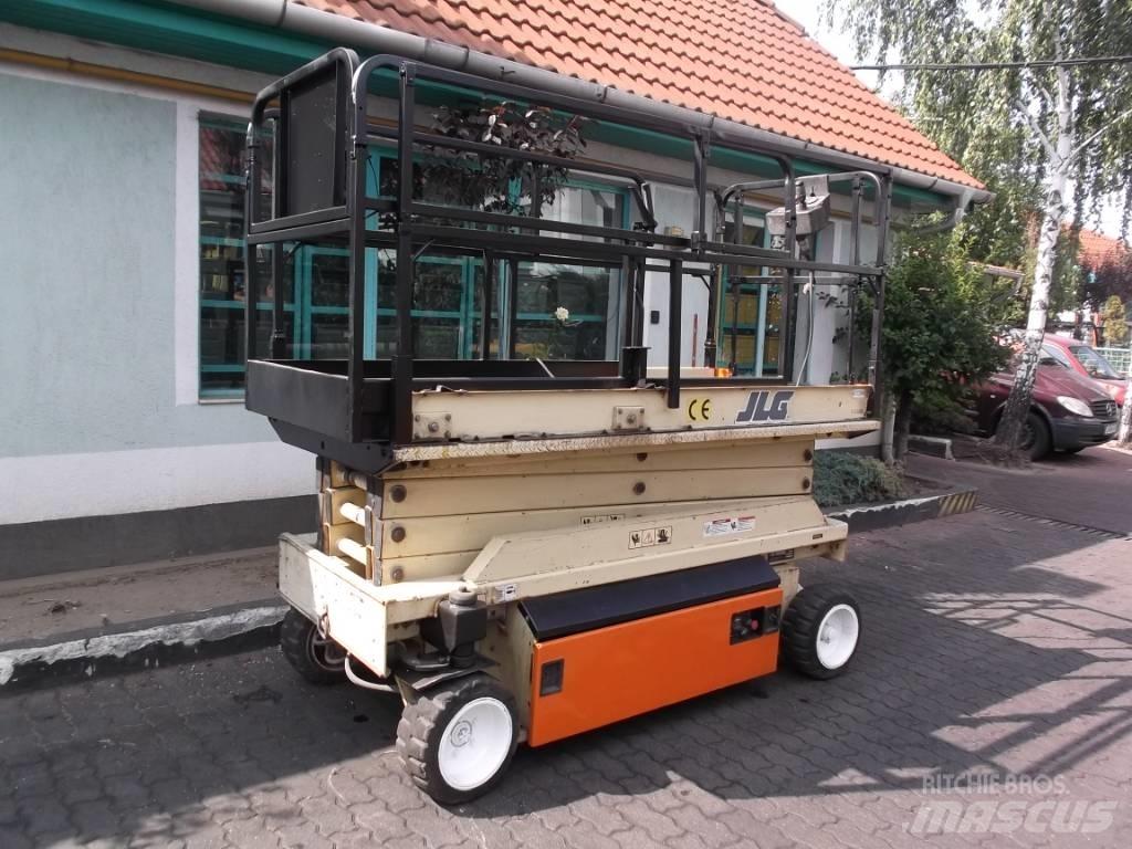 JLG 2646E      V-2288 Ascensoare verticale catarg