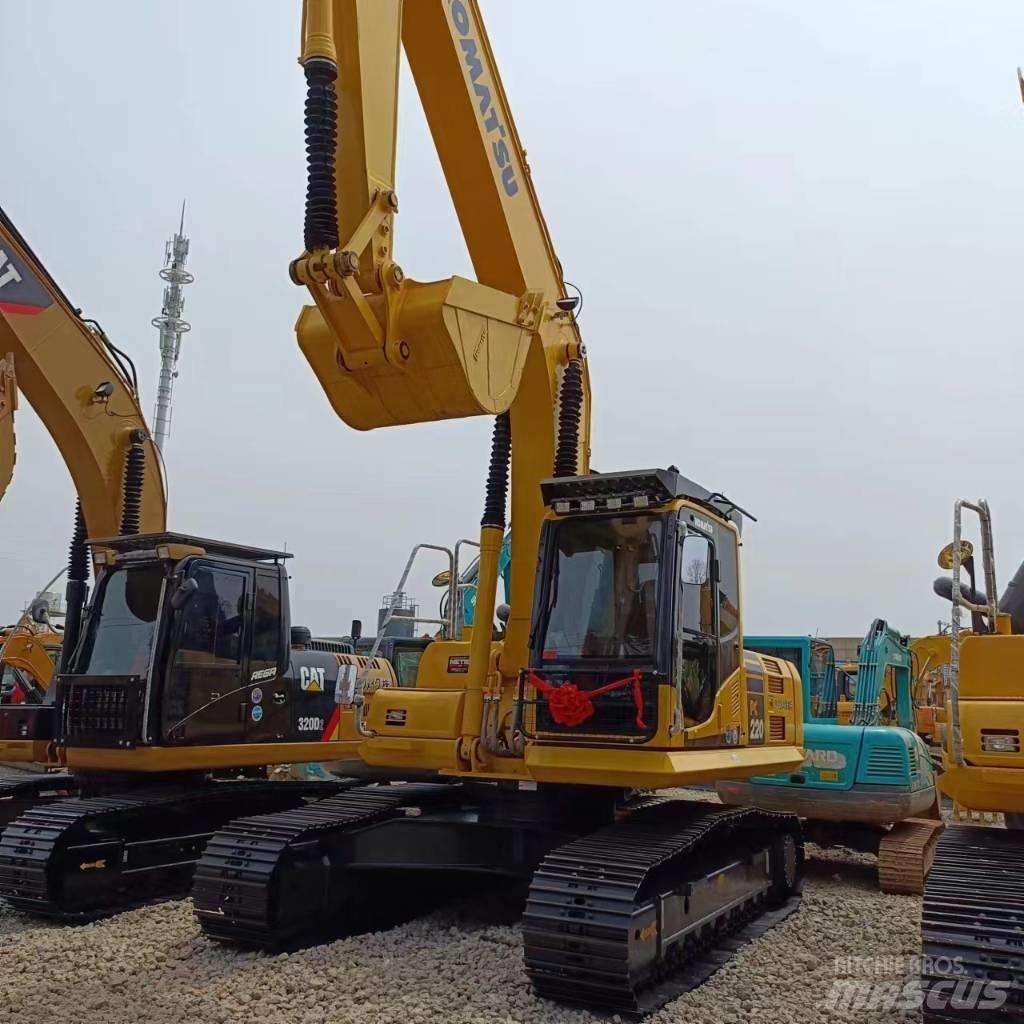 Komatsu PC 220 Excavatoare pe șenile
