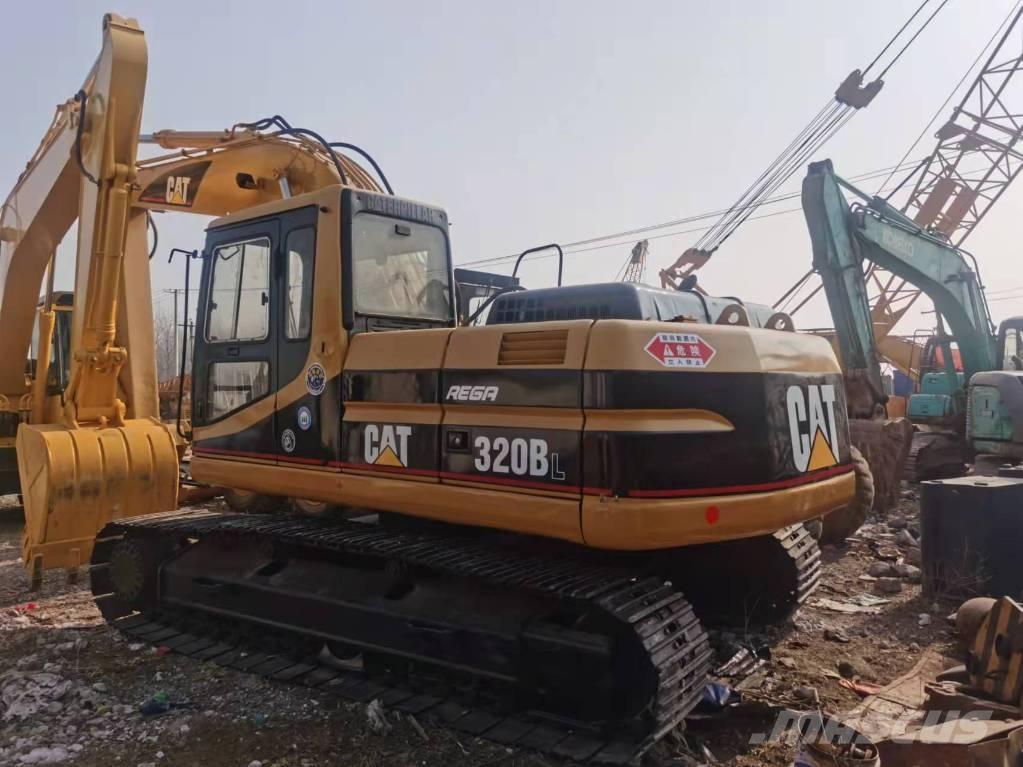 CAT 320BL Excavatoare pe șenile
