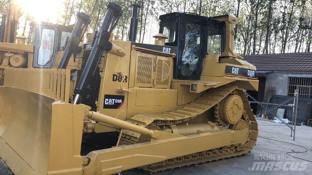 CAT D8R Buldozere pe senile