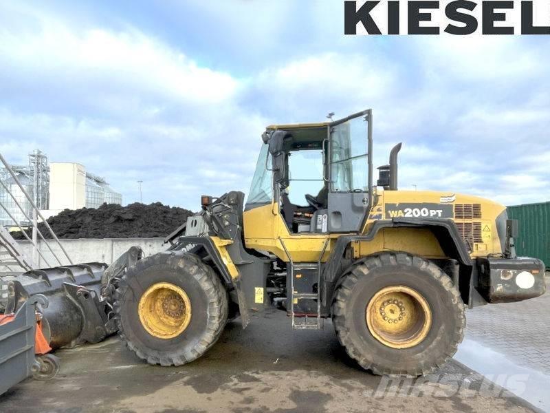 Komatsu WA 200 PT-5 Incarcator pe pneuri