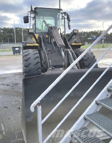 Komatsu WA 200 PT-5 Incarcator pe pneuri