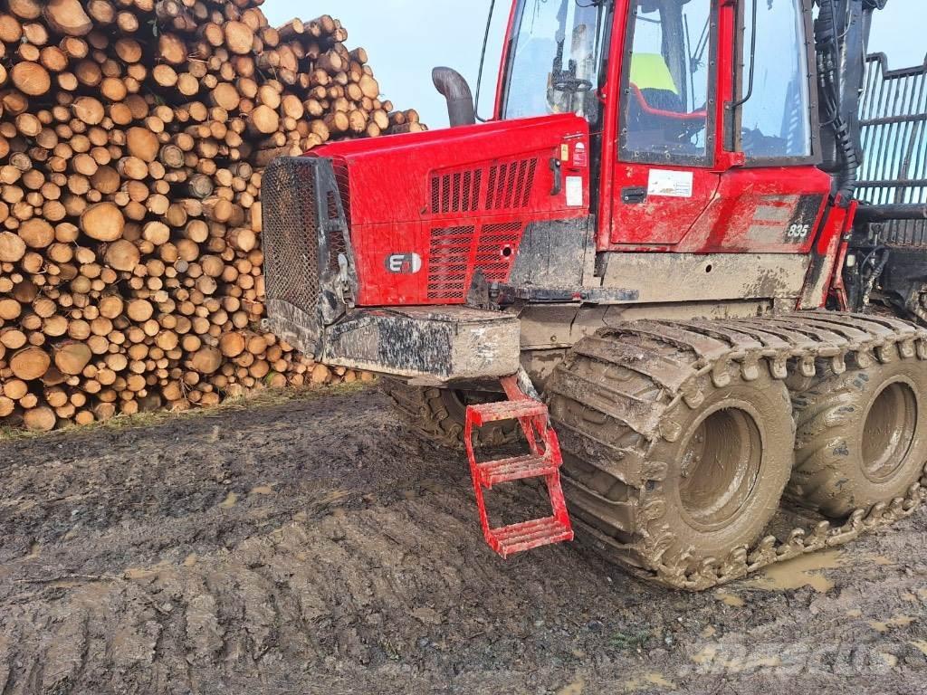 Komatsu 835 Transportoare