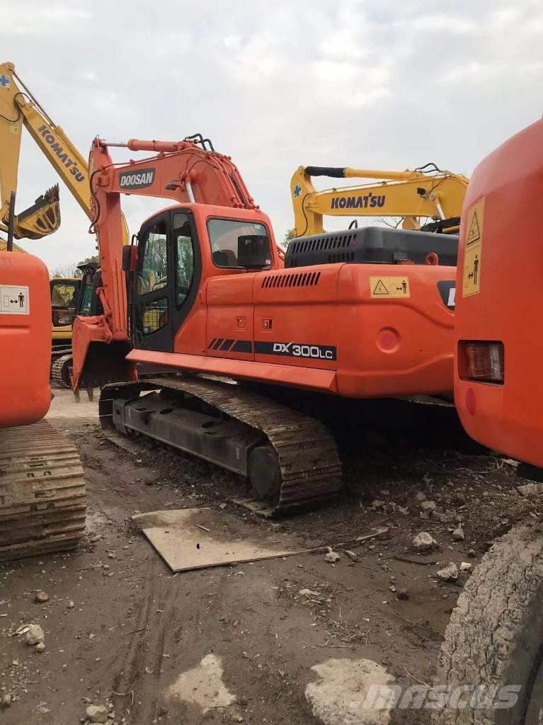 Doosan dx300 Excavatoare pe șenile
