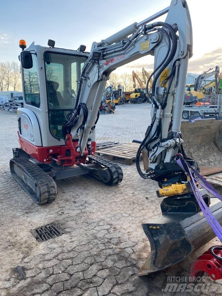 Takeuchi TB 225 Mini excavatoare < 7t