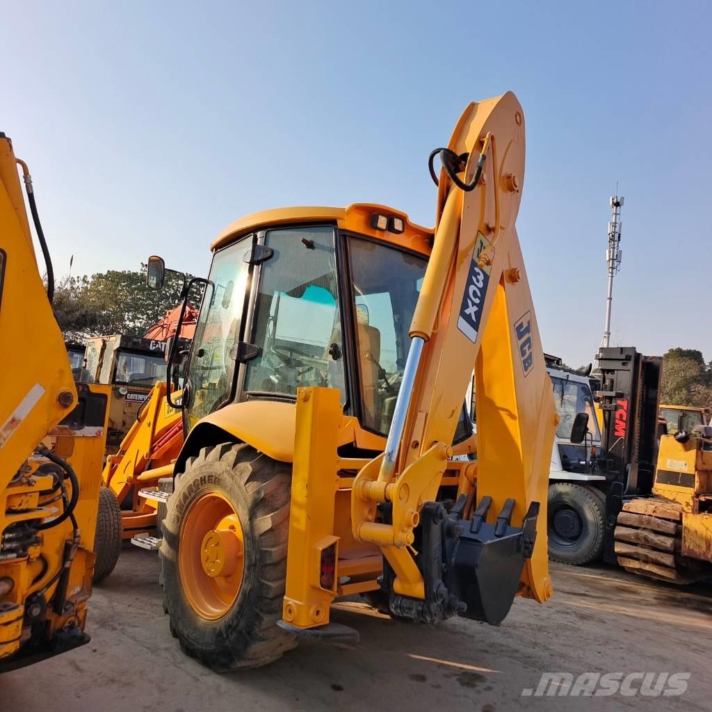JCB 3 CX Buldoexcavatoare