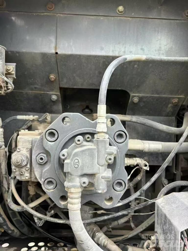 Sumitomo SH 210-5 Excavatoare pe șenile
