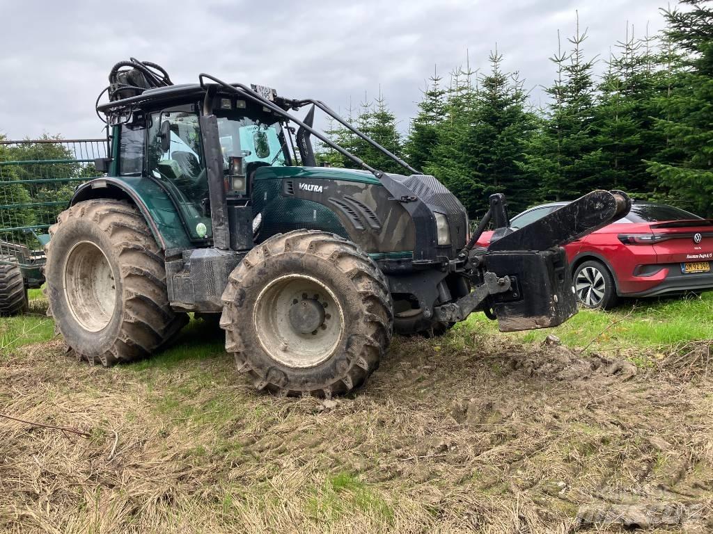 Valtra T 213 V Tractoare forestiere
