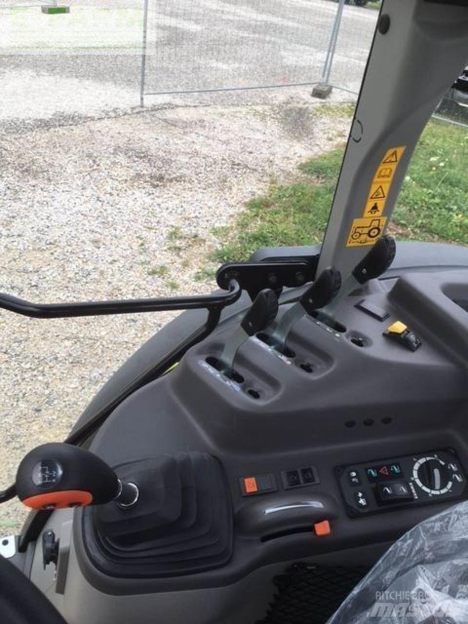 CLAAS axos 240 Tractoare