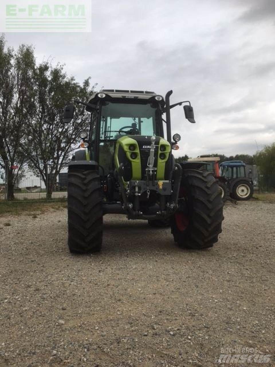 CLAAS axos 240 Tractoare