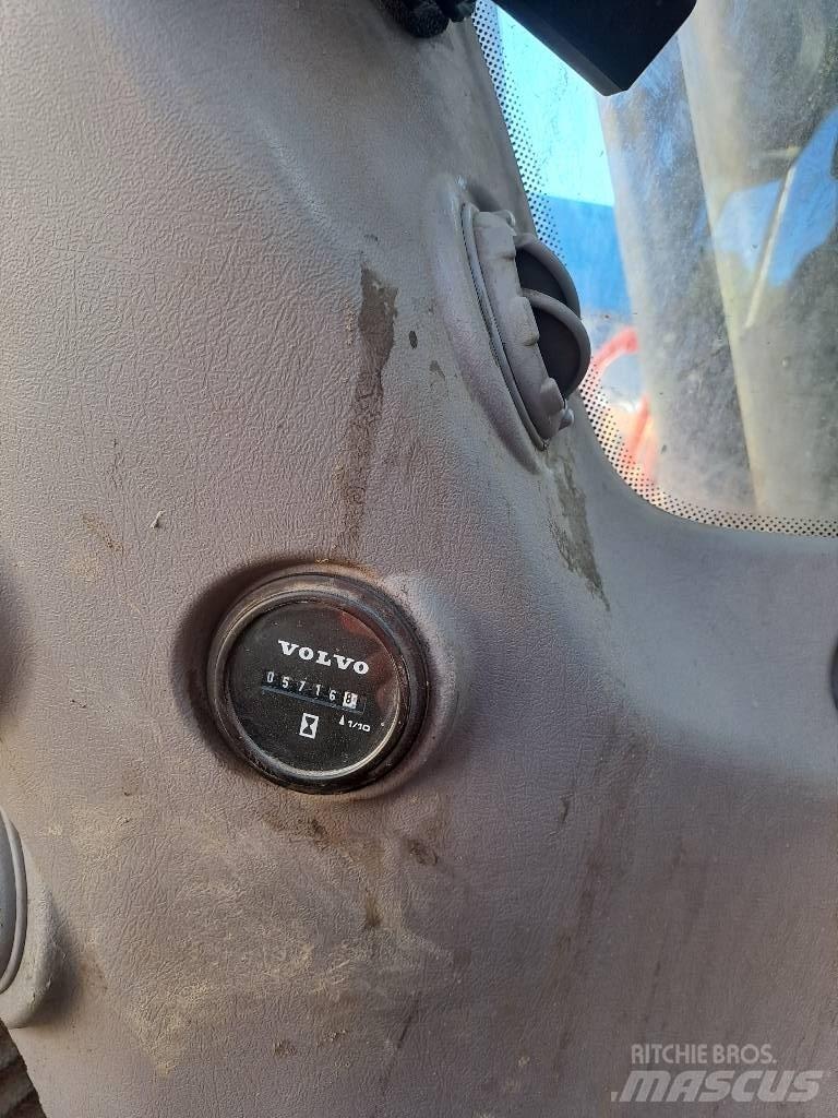 Volvo EWR150E Excavatoare cu roti