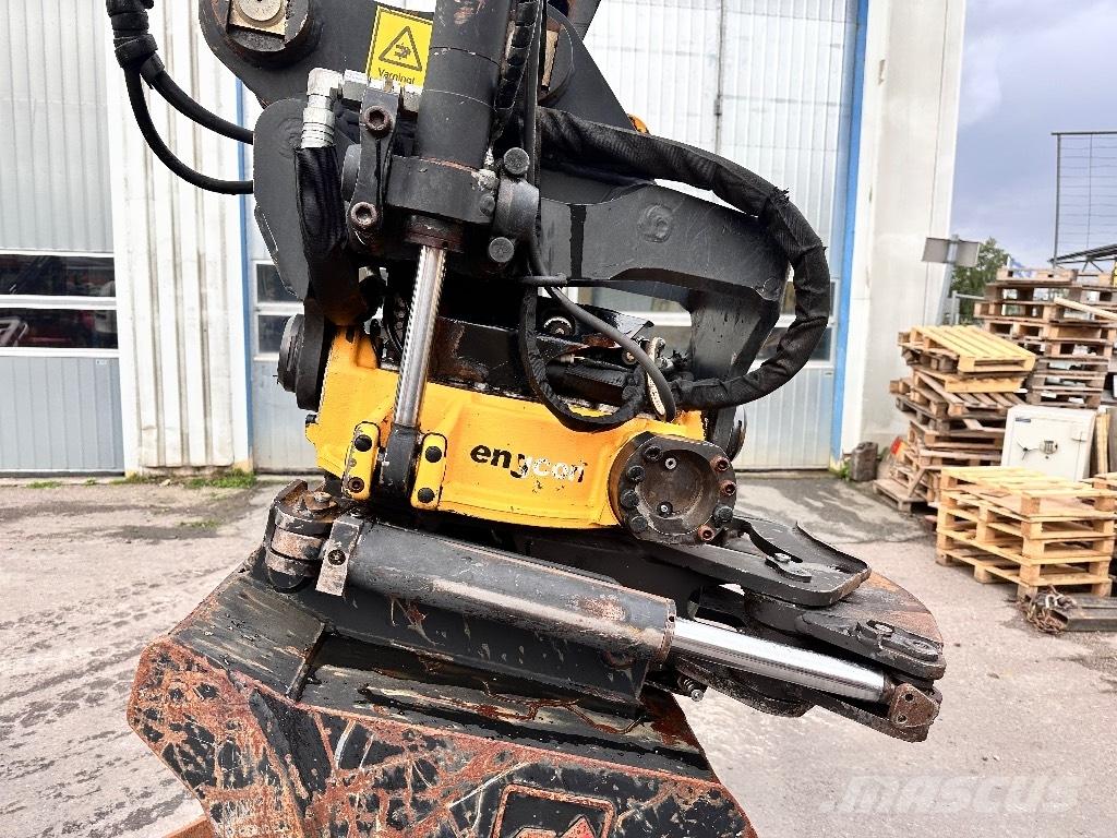 Schaeff TW 110 Excavatoare cu roti