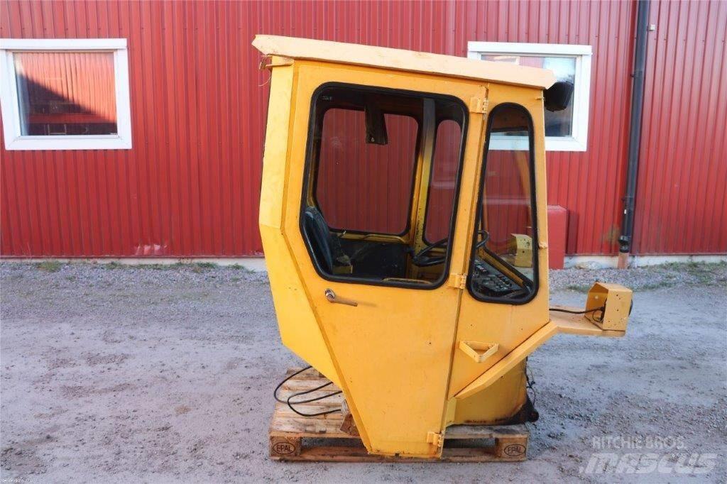 Lundberg 341 Cabine si interior