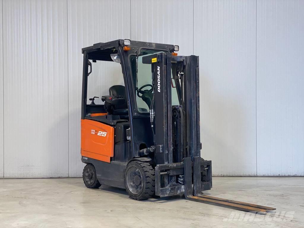Doosan BC25S-7 Stivuitor electric
