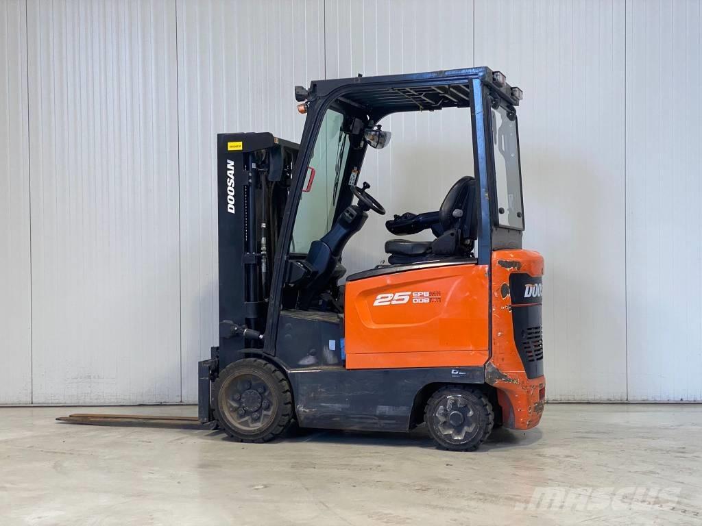 Doosan BC25S-7 Stivuitor electric