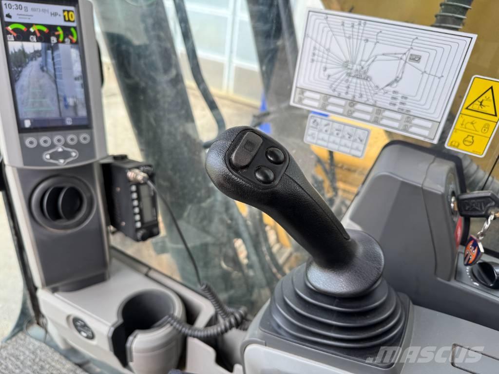 CAT 318 Excavatoare pe șenile
