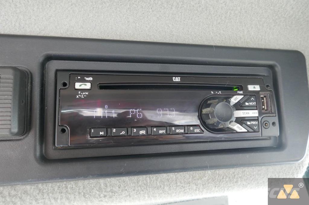 CAT 966M Incarcator pe pneuri