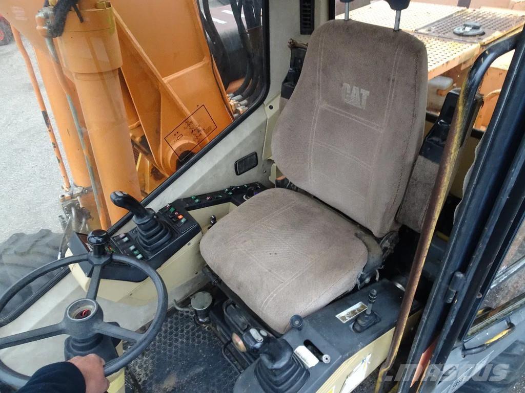 CAT M315 Excavatoare cu roti