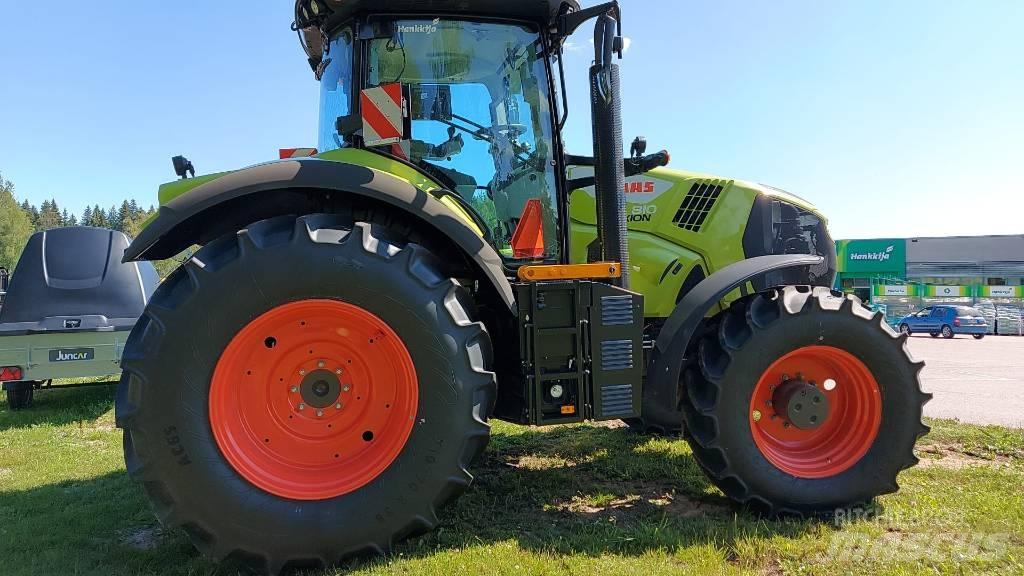 CLAAS Axion 810 Tractoare