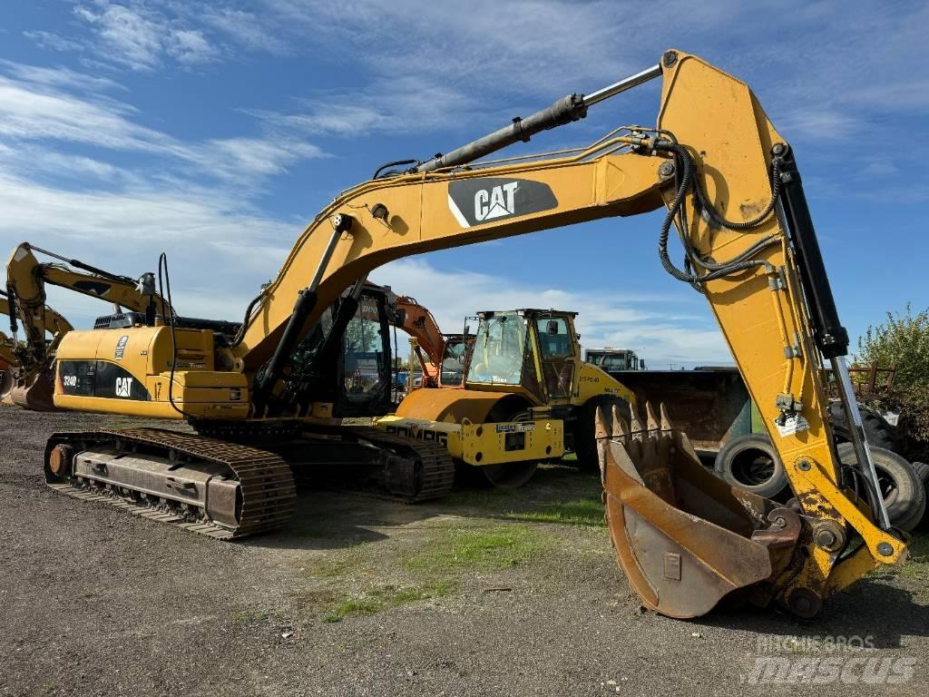 CAT 324 D L Excavatoare pe șenile
